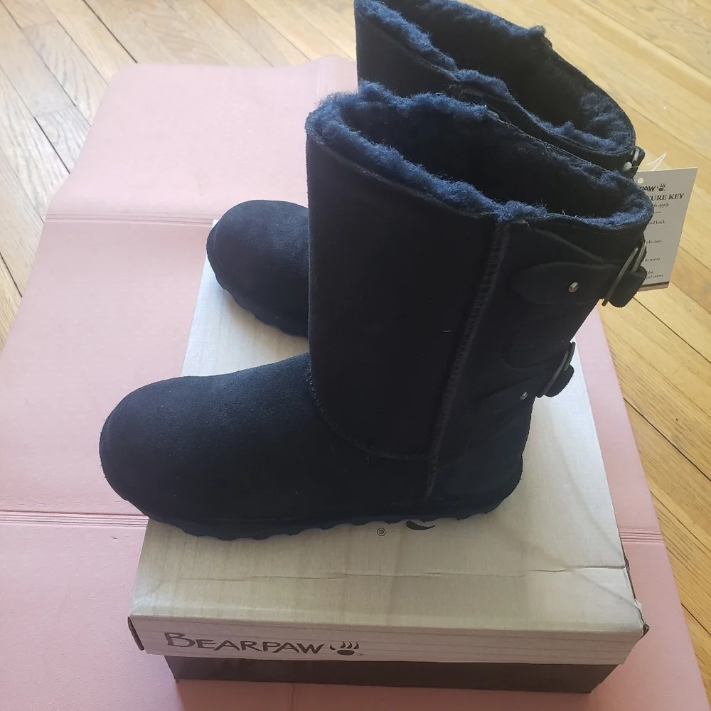 BearPaws Dark Blue Navy Suede Winter Boots Size 9 Womens NEW in Box